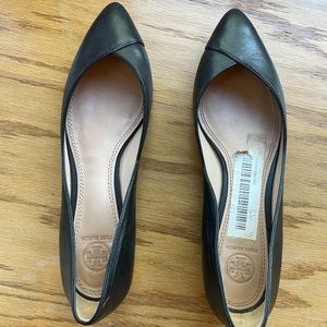 Tory Burch pointed toe flat